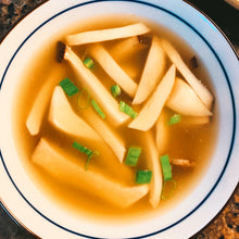 Load image into Gallery viewer, Beef Bone Broth - Roots & Spices
